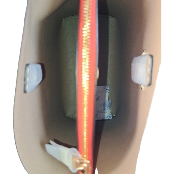 Coach CHERRY MOLLIE Bucket CHALK MULTI Purse Handbag Crossbody NWT NEW Bag Gift - Picture 12 of 14